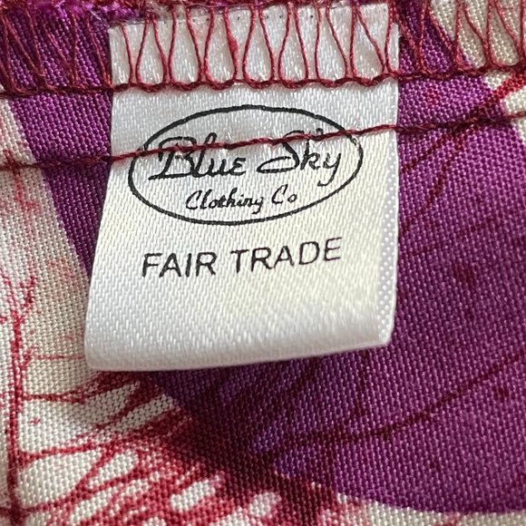 Stylish Women's Red and Purple Button-Up Top - Picture 12 of 13